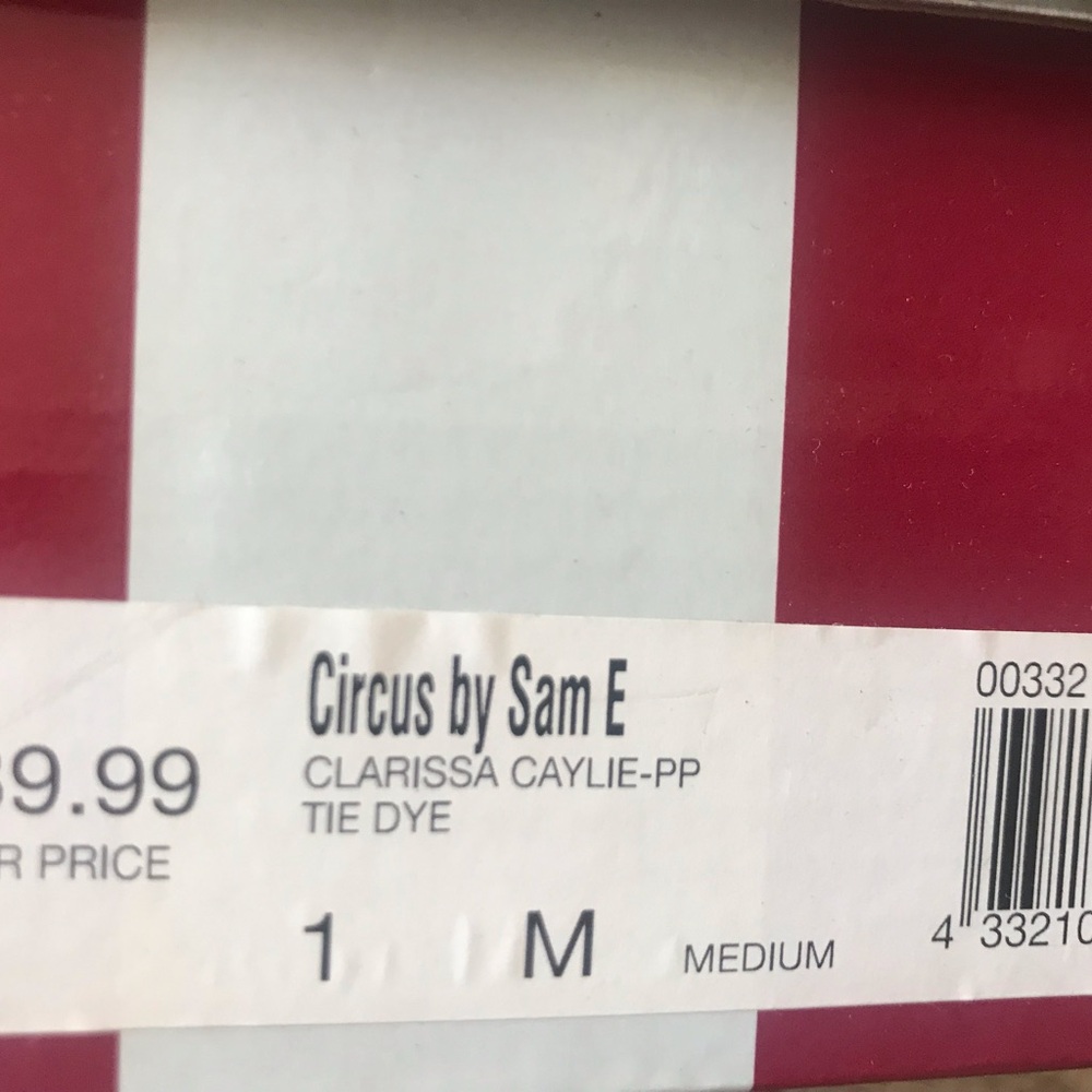 Circus by Sam Edelman Kids Sandal Box - Red and White